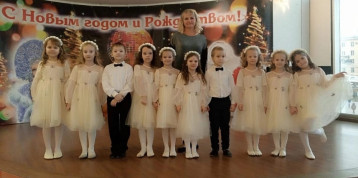 Рождественская радость Рождественская радость.